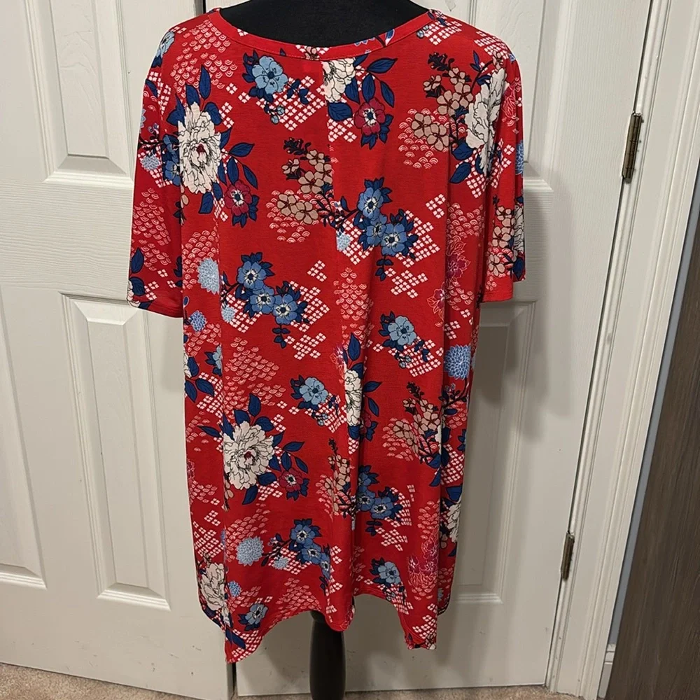 Misia Plus Floral Top - Picture 5 of 8